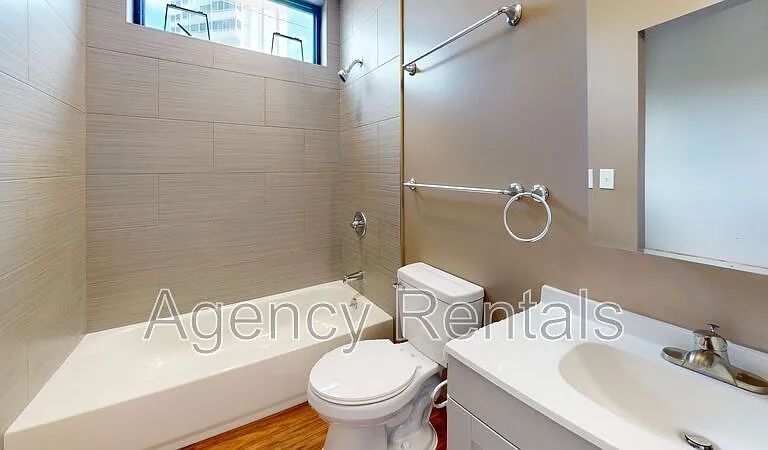 1407 Pensacola St #407 — Photo 4