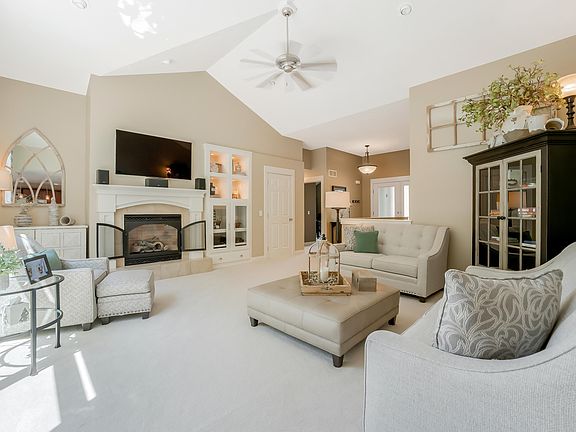 3rd image of 12960 Woodrush Dr