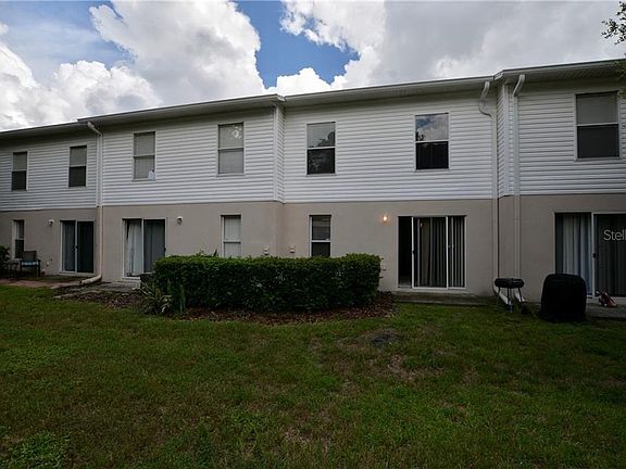 2nd image of 9904 Ashburn Lake Dr