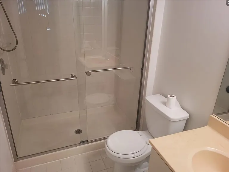 8741 Wiles Rd #305 — Photo 6