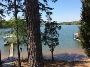 206 Point Place Dr, Westminster, SC 29693