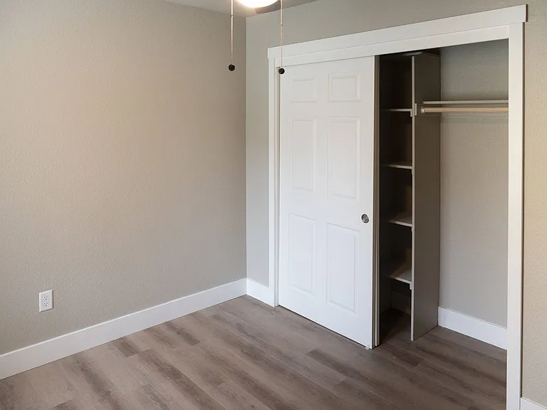 Sierra Oaks — Photo 46