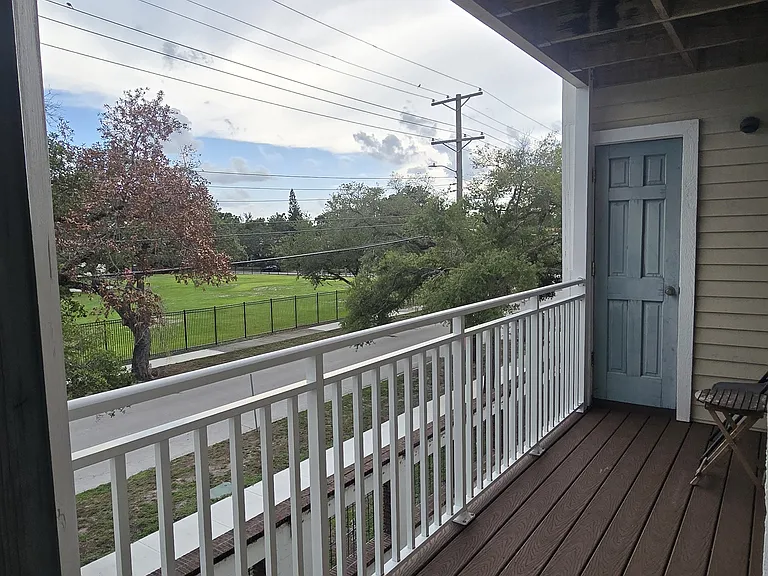 1000 W Horatio St #220 — Photo 32
