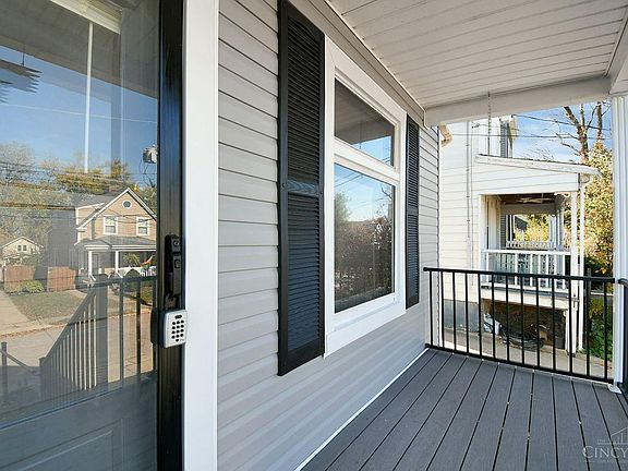 5th image of 2833 Rosella Ave