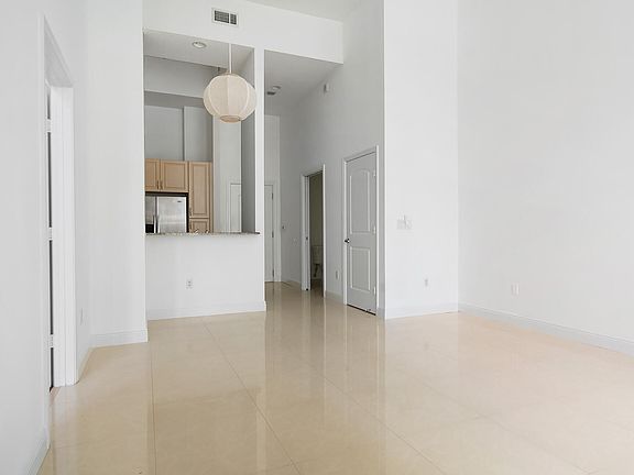 5th image of 701 S Olive Ave APT 304