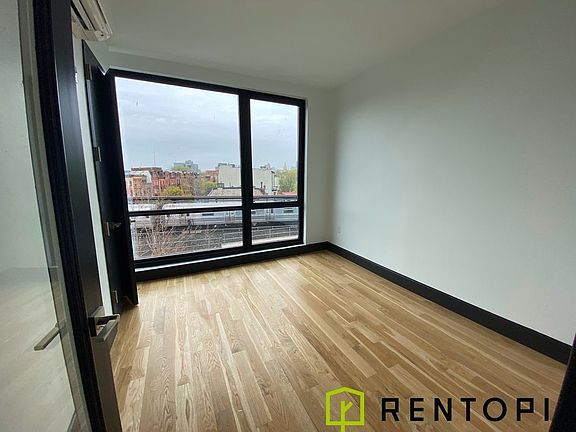 5th image of 1134 Fulton St #419