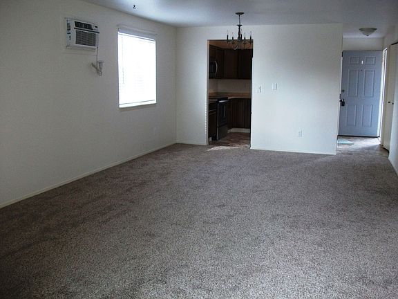 15x24 ft great room