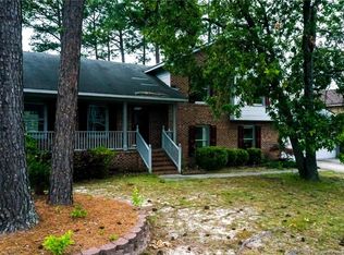 1810 Nuthatch Rd, Fayetteville, NC 28304