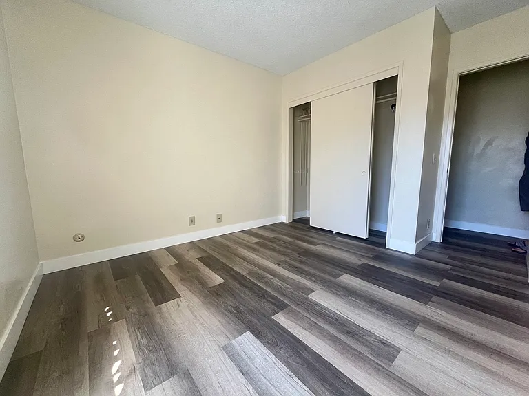 1051 Rock Springs Rd #220 — Photo 11