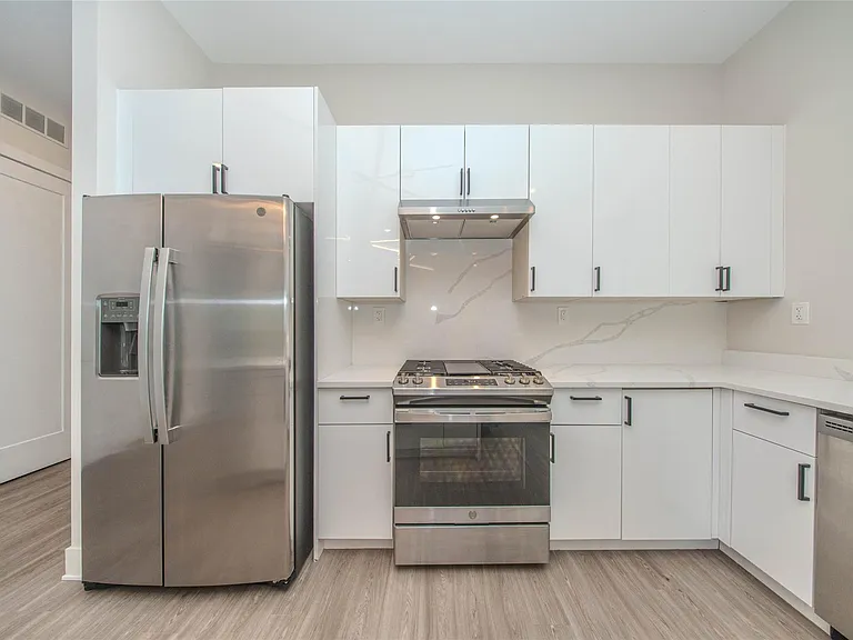 4530 Commonwealth St #1 — Photo 13