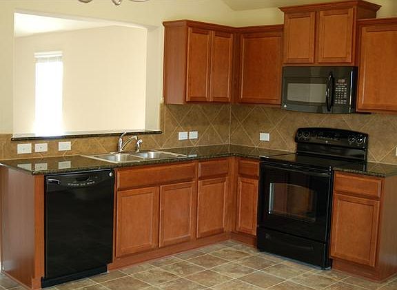 3rd image of 219 Adriana Ln