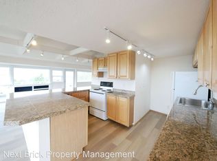 3400 37th Ave SW APT 1, Seattle, WA 98126