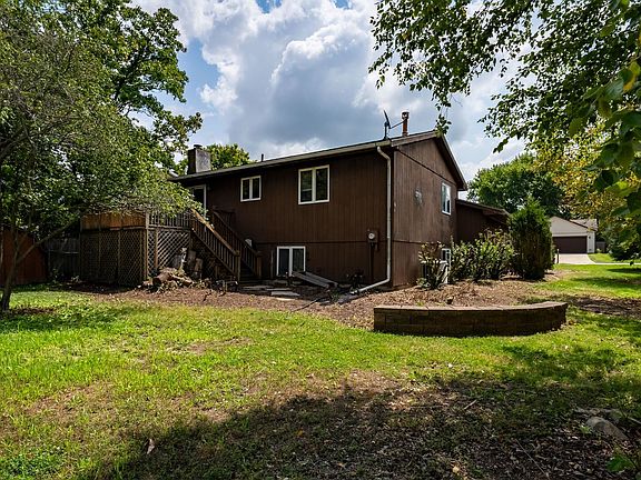 5th image of 2107 Woodhavens Dr