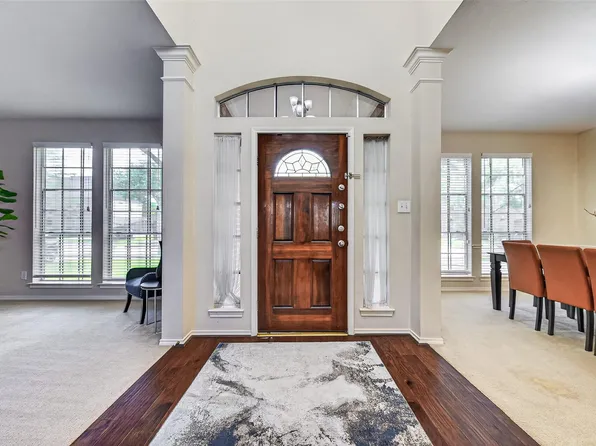 5911 Indian Hills Ln, Sugar Land, TX 77479