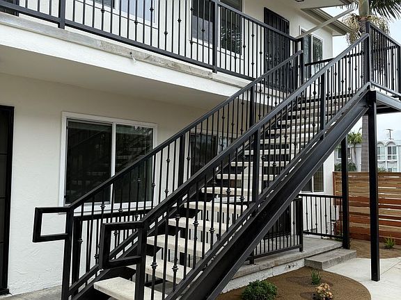 3rd image of 4575 North Ave #38