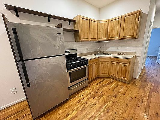2nd image of 23 Meserole St APT 2