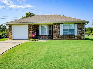 303 Brittany, Pocola, OK 74902