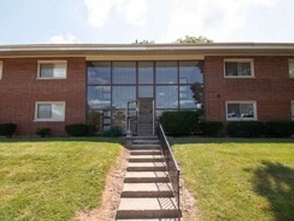 2nd image of 3080 Southdale Dr APT 2