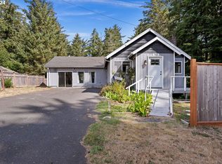 750 8th St, Gearhart, OR 97138