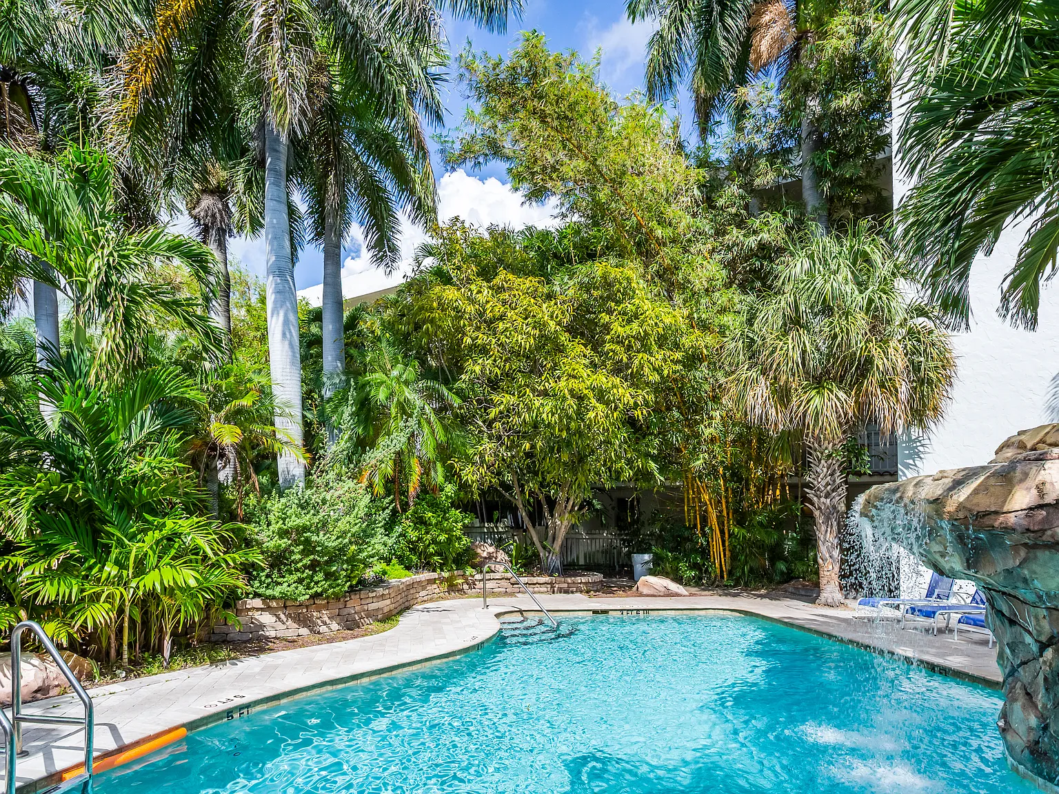 1 bed, $2,350 — Photo 1