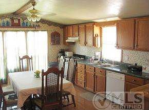 Eat-in-Kitchen
