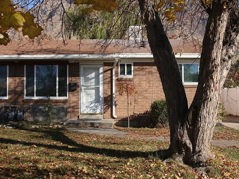 330 N 1020 E — Photo 2