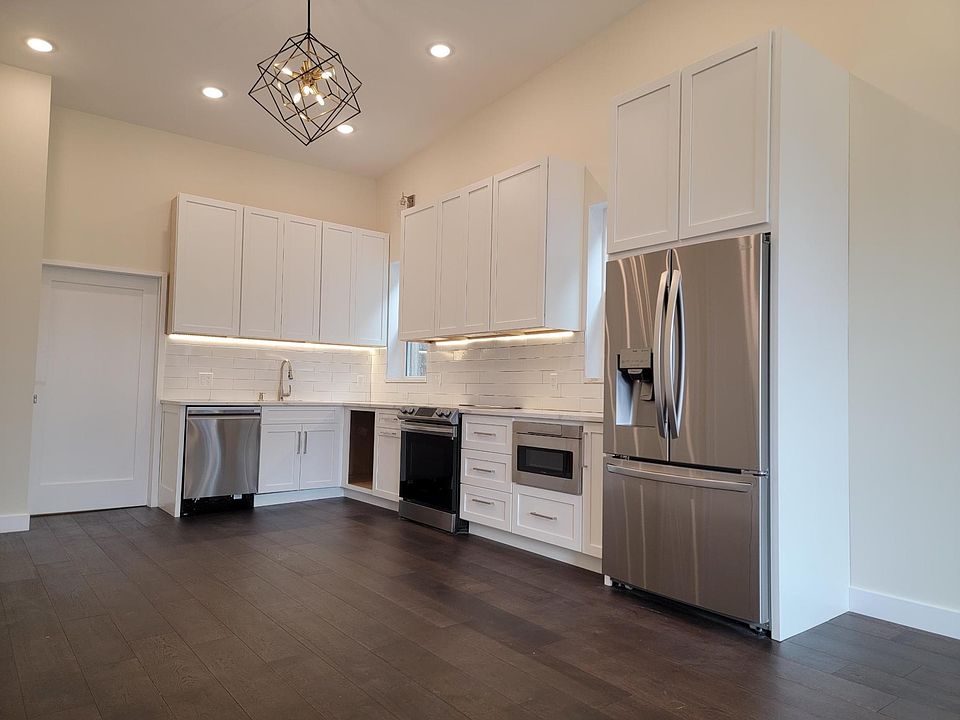 1st image of 431 Gregory Ave Floor 2