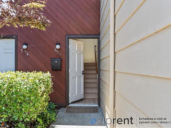 2nd image of 596 Vista Ave