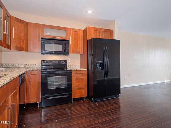 5th image of 4433 Stanton St #E210