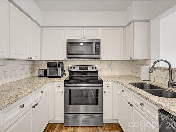 4th image of 4174 Melrose Club Dr