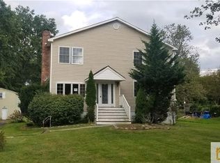 95 West St, Colonia, NJ