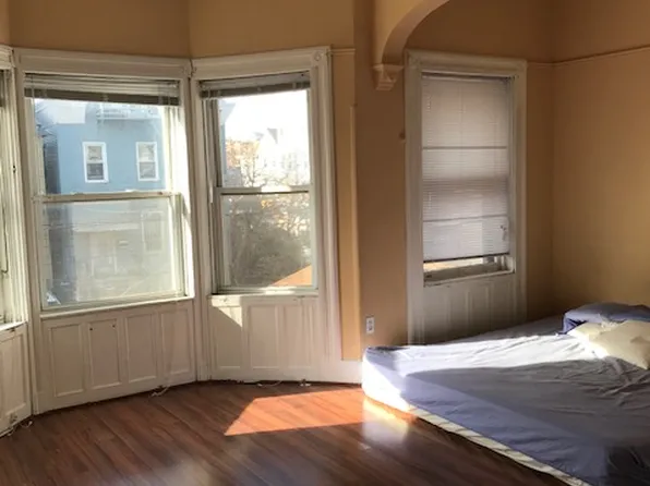 246 Academy St Floor 2, Jersey City, NJ 07306