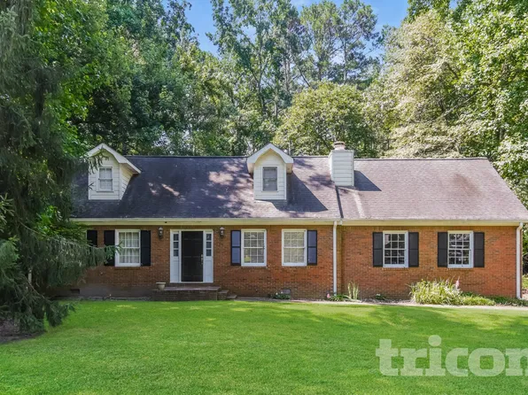 476 Club View Dr, Lawrenceville, GA 30043