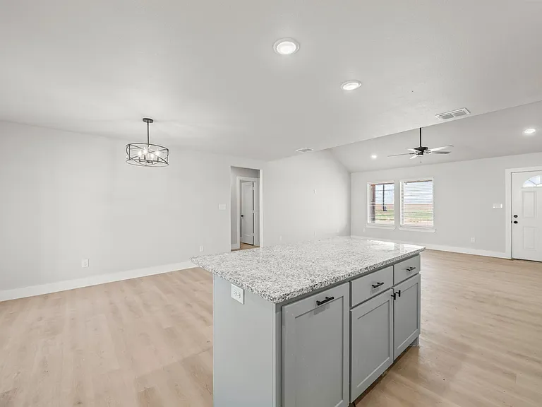 10613 East Cres #7400 — Photo 34