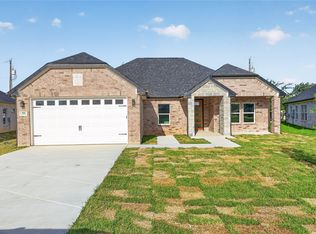306 Backlash Dr, Mabank, TX 75156