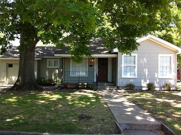 1st image of 3621 E Brookview Dr