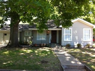 3621 E Brookview Dr, Waco, TX 76710