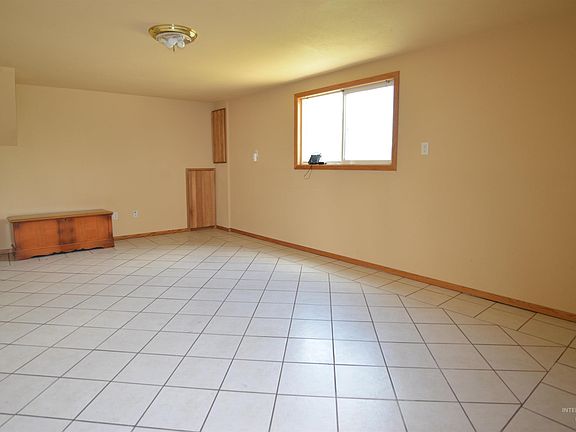 5th image of 2621 Meadowlark Dr