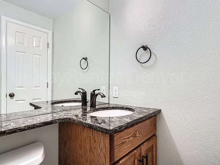 5742 W 114th Pl — Photo 15