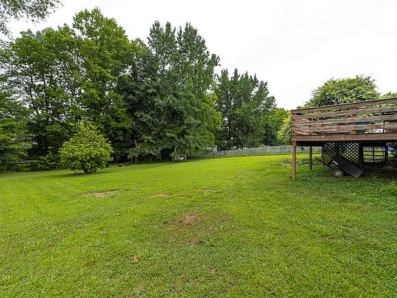 2nd image of 217 Northwoods Dr