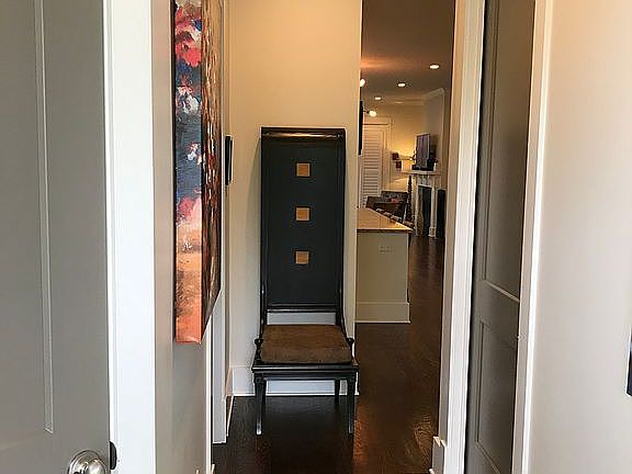 2nd image of 3510B Hillsdale Ave