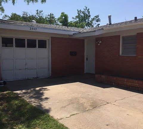 2nd image of 2557 Garfield Ave
