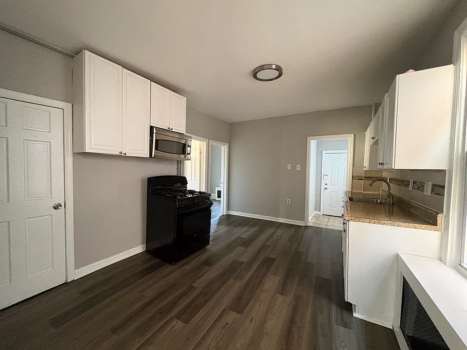 139-141 Smith St #B