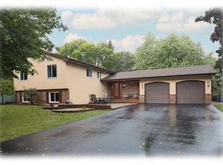 305 Circle Ln SE, Saint Michael, MN 55376