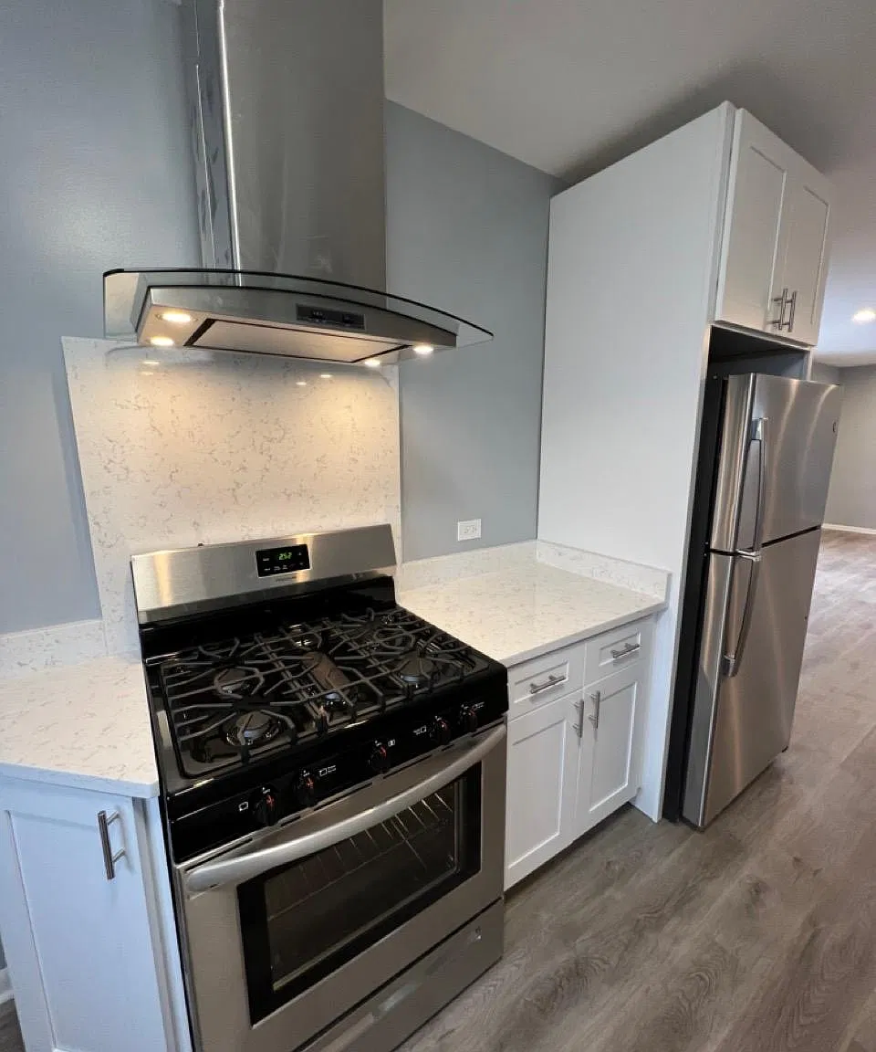 412 E Russell St — Photo 3