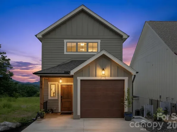 128 Chepstow Pl, Black Mountain, NC 28711
