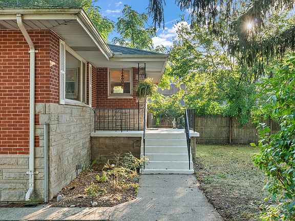 4th image of 3727 W 37th Ave