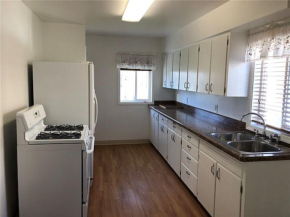 4th image of 736 Avenue D