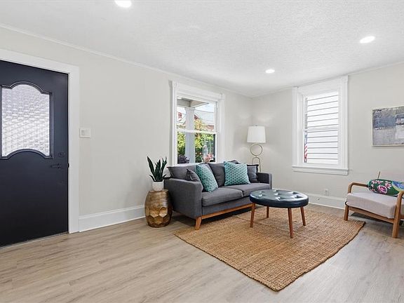4th image of 315 2nd St