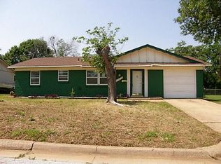 1109 Crane Dr, Euless, TX 76039